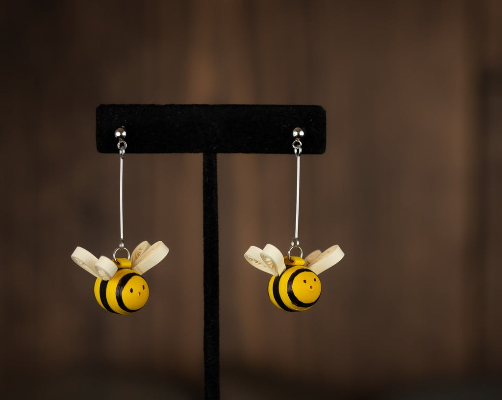 Brahmara - Bumble Bee Earrings Holder Side View